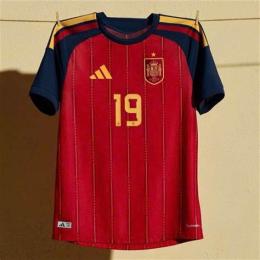 ảnh chụp màn hình áo bóng đá tây ban nha 2026