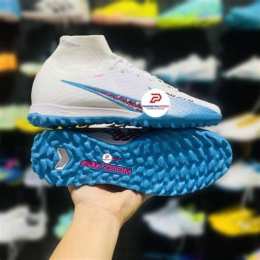giày đá bóng cỏ nhân tạo