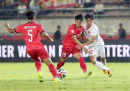 tính năng nổi bật bong da viet nam lao